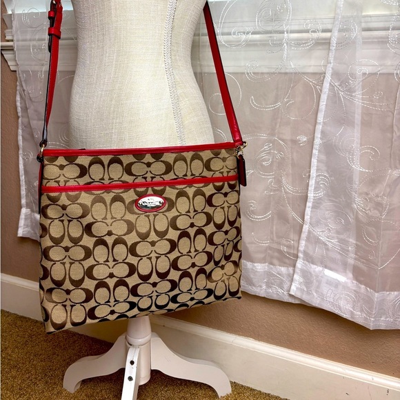 Coach Signature Canvas/Leather Crossbody Messenger Bag - Picture 1 of 16